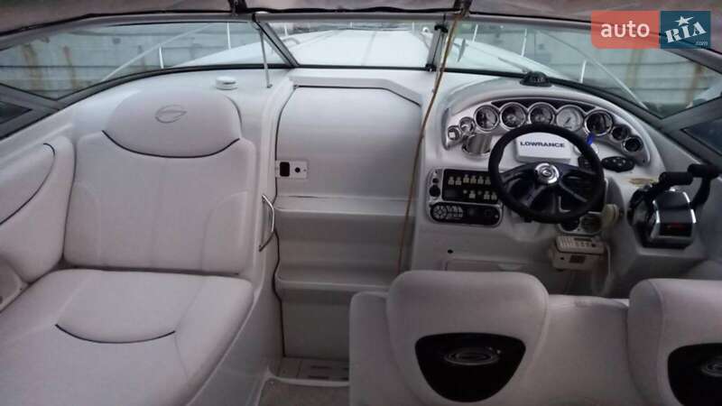 Моторна яхта Crownline SCR 2006 в Києві