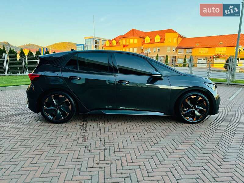 Хэтчбек Cupra Born 2022 в Мукачево