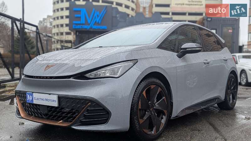 Хэтчбек Cupra Born 2022 в 