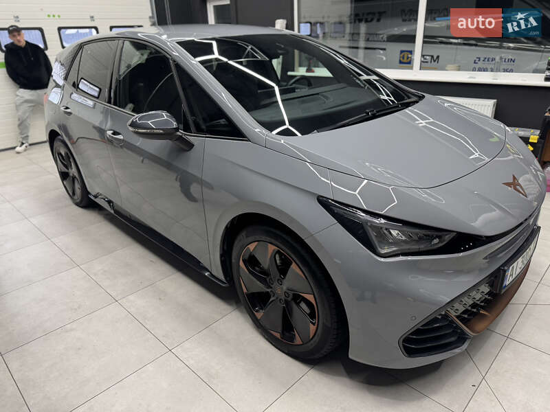 Хэтчбек Cupra Born 2023 в Киеве