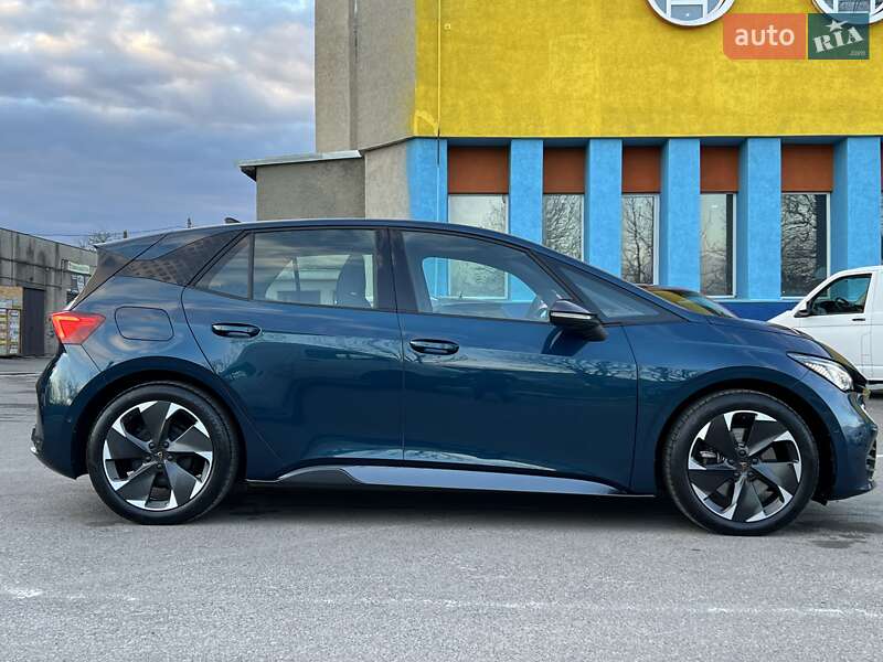 Хэтчбек Cupra Born 2023 в 