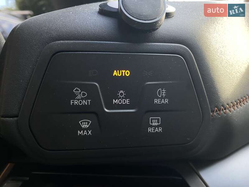 Хэтчбек Cupra Born 2023 в Киеве