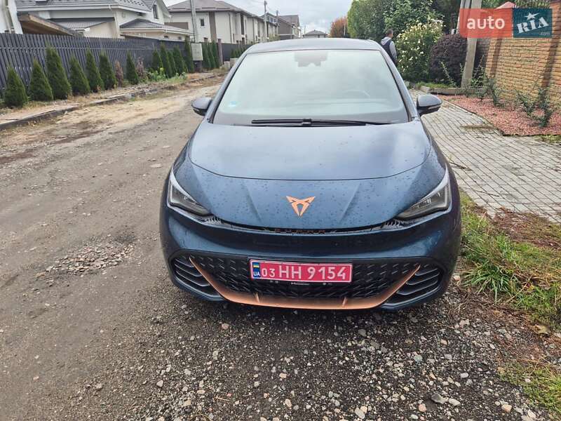 Хэтчбек Cupra Born 2024 в Киеве