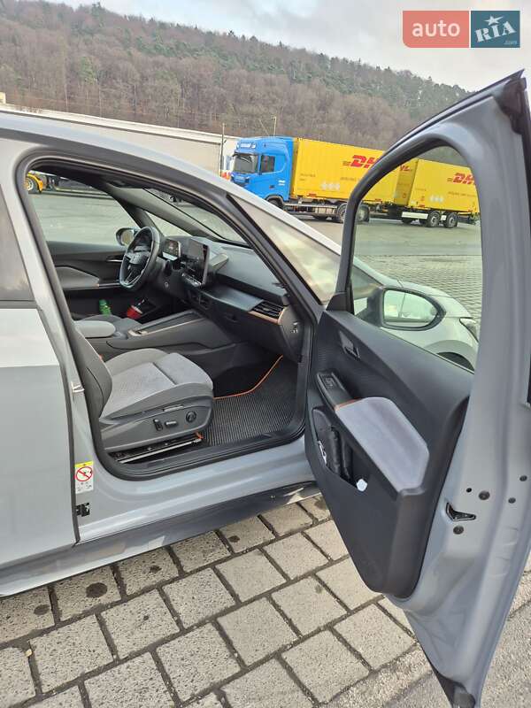 Хэтчбек Cupra Born 2024 в Мукачево