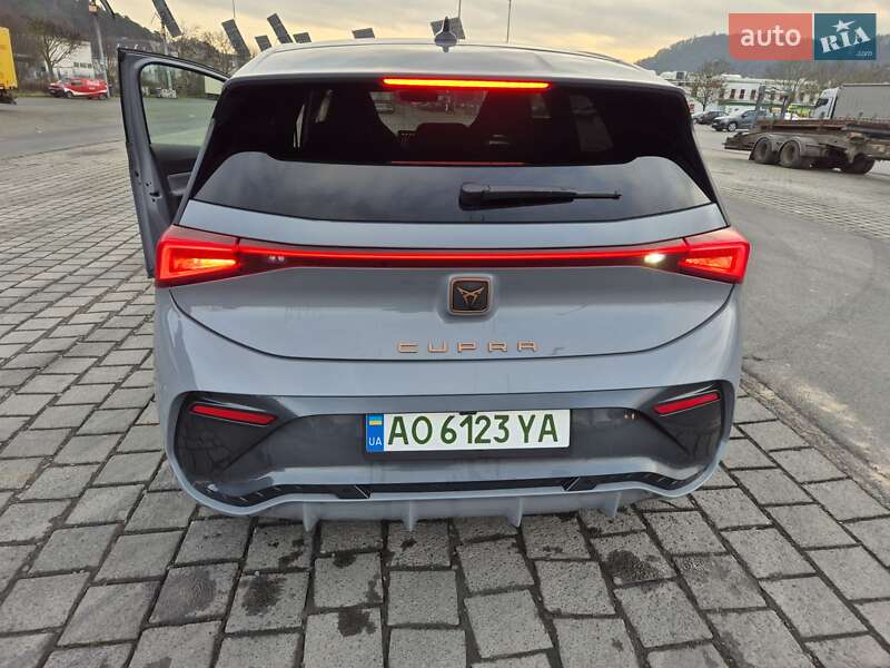 Хэтчбек Cupra Born 2024 в Мукачево
