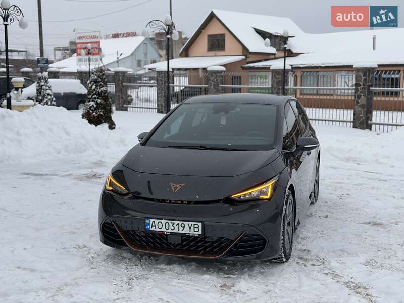 Хэтчбек Cupra Born 2022 в Мукачево