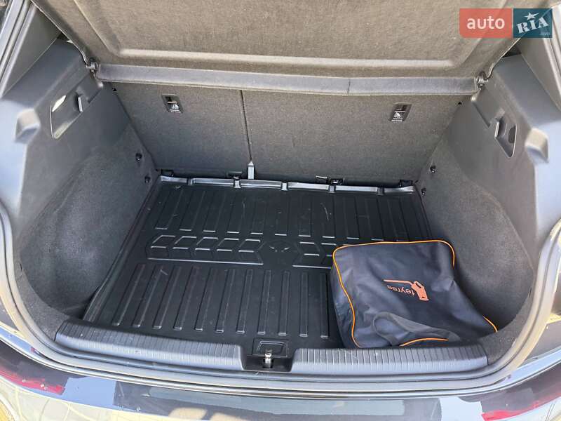 Хэтчбек Cupra Born 2022 в Мукачево