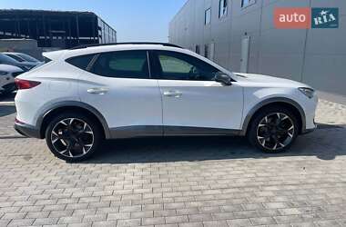 Позашляховик / Кросовер Cupra Formentor 2024 в 