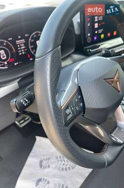 Позашляховик / Кросовер Cupra Formentor 2024 в 