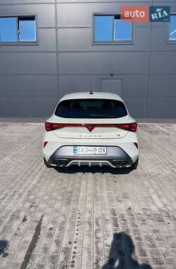 Хетчбек Cupra Leon 2024 в 