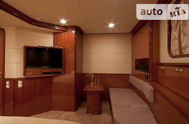 Моторная яхта Custom Line Custom Line 2011 в 
