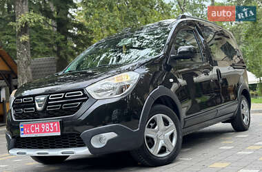 Минивэн Dacia Dokker Stepway 2018 в 