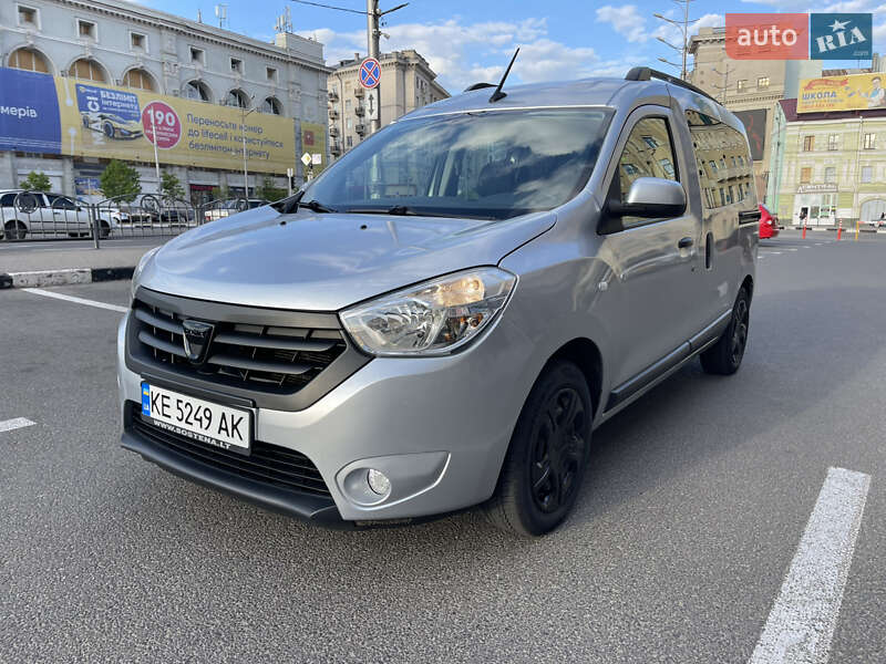 Мінівен Dacia Dokker 2015 в Харкові