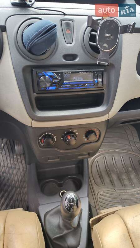 Грузовой фургон Dacia Dokker 2013 в Киеве