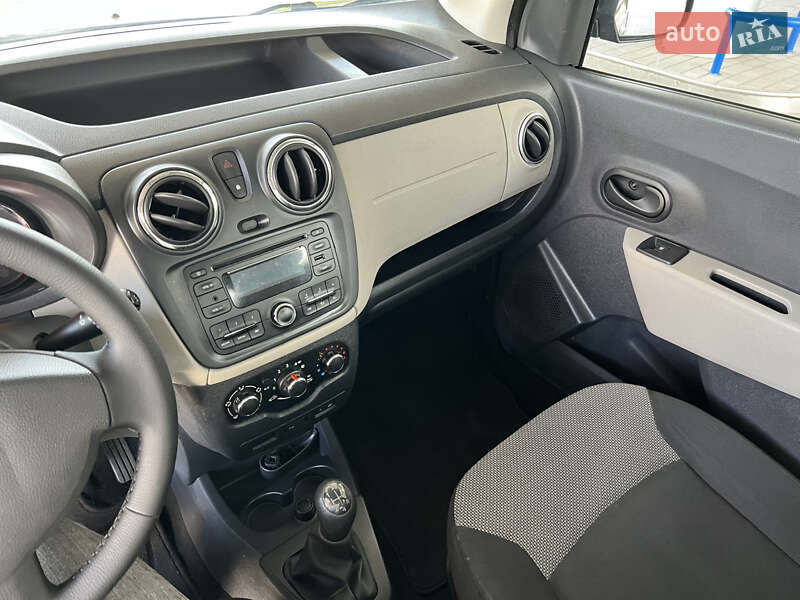 Минивэн Dacia Dokker 2015 в Николаеве