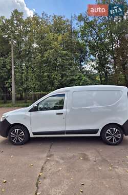 Вантажопасажирський фургон Dacia Dokker 2016 в Києві