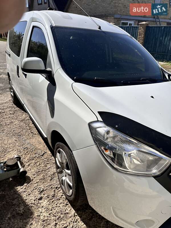 Минивэн Dacia Dokker 2017 в Киеве
