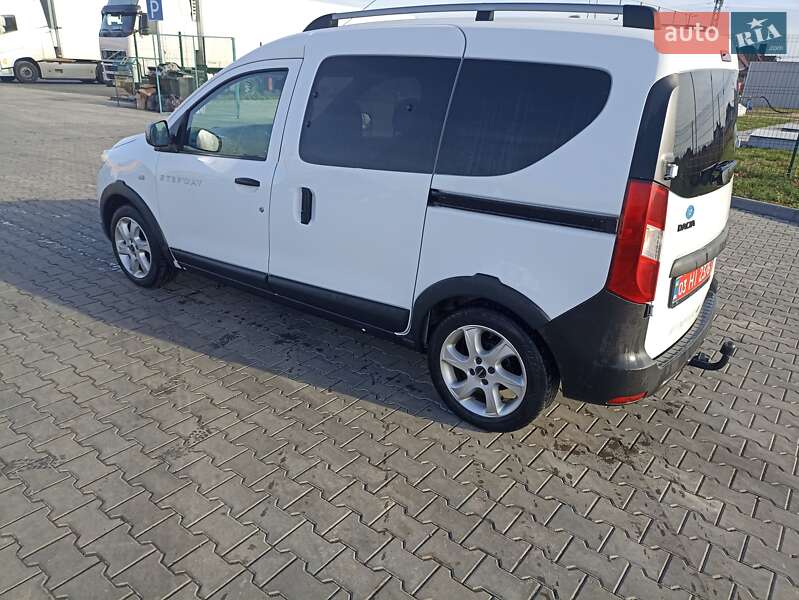 Минивэн Dacia Dokker 2015 в Луцке фото 6 Минивэн Dacia Dokker 2015 в Луцке