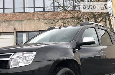 Позашляховик / Кросовер Dacia Duster 2011 в Стрию