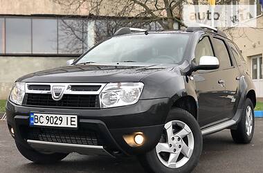 Позашляховик / Кросовер Dacia Duster 2011 в Стрию