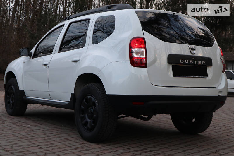 Позашляховик / Кросовер Dacia Duster 2015 в Дрогобичі