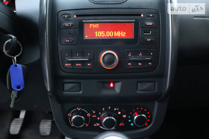 Позашляховик / Кросовер Dacia Duster 2015 в Дрогобичі