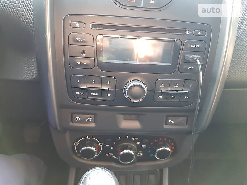 Позашляховик / Кросовер Dacia Duster 2015 в Житомирі