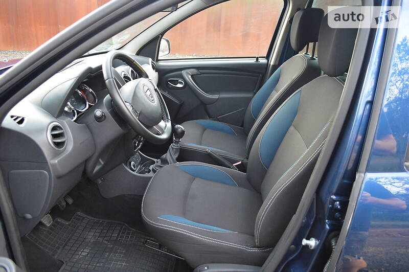 Позашляховик / Кросовер Dacia Duster 2015 в Луцьку