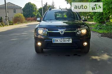 Внедорожник / Кроссовер Dacia Duster 2011 в Новоархангельске