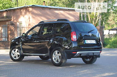 Внедорожник / Кроссовер Dacia Duster 2011 в Новояворовске