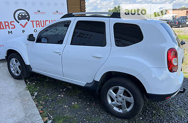 Позашляховик / Кросовер Dacia Duster 2011 в Луцьку