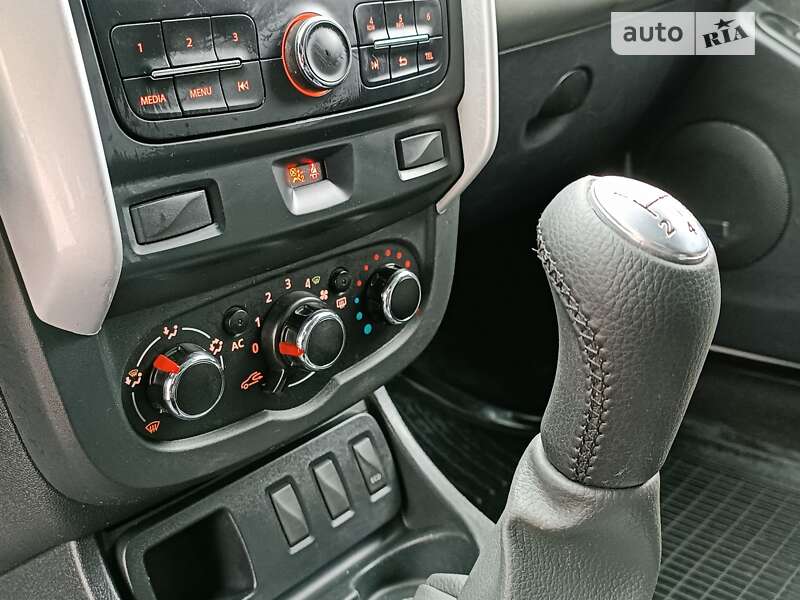 Позашляховик / Кросовер Dacia Duster 2014 в Дніпрі