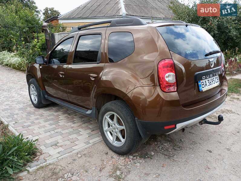 Внедорожник / Кроссовер Dacia Duster 2012 в Александровке