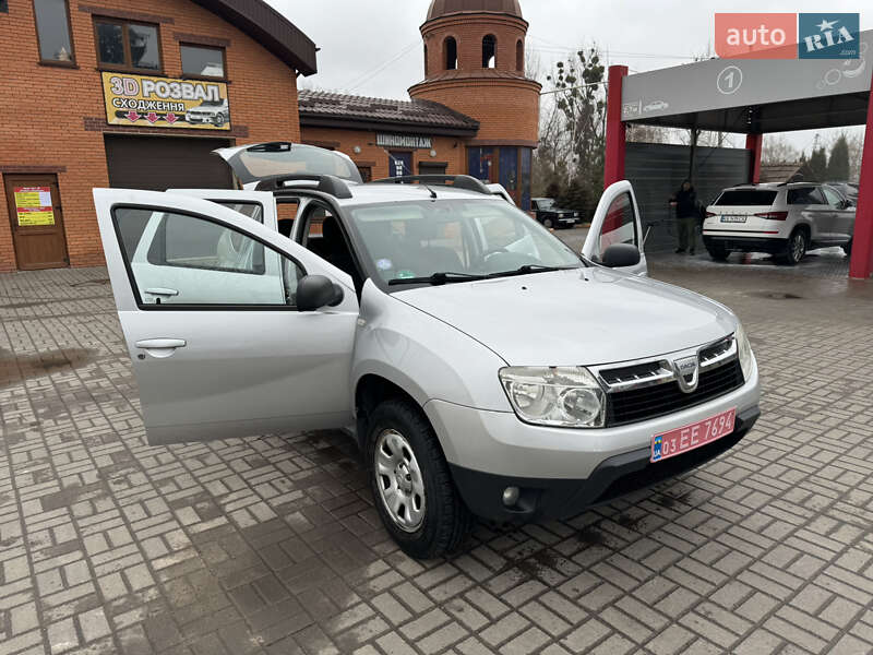 Позашляховик / Кросовер Dacia Duster 2011 в Дубні