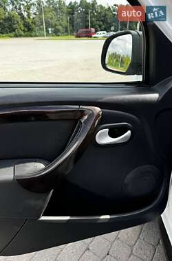 Внедорожник / Кроссовер Dacia Duster 2011 в 