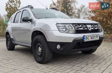 Позашляховик / Кросовер Dacia Duster 2015 в Львові