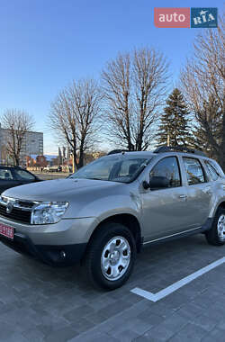 Позашляховик / Кросовер Dacia Duster 2010 в Луцьку