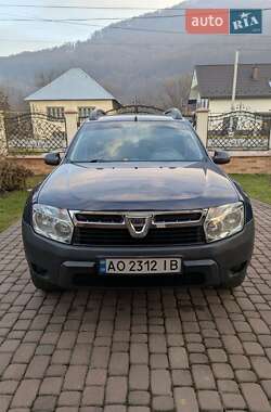 Внедорожник / Кроссовер Dacia Duster 2012 в Сваляве