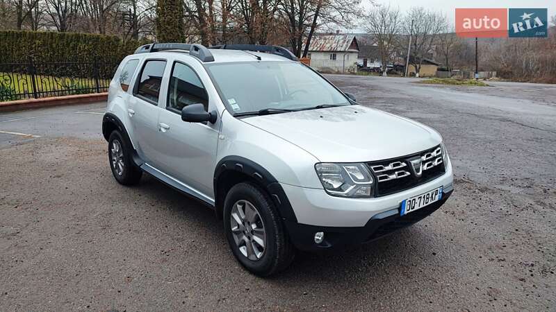 Позашляховик / Кросовер Dacia Duster 2015 в Дубні