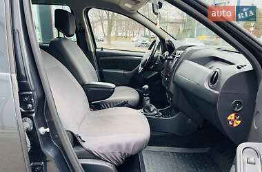 Внедорожник / Кроссовер Dacia Duster 2014 в 