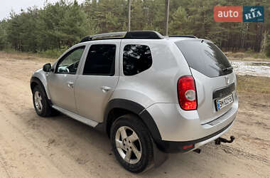 Позашляховик / Кросовер Dacia Duster 2010 в Охтирці