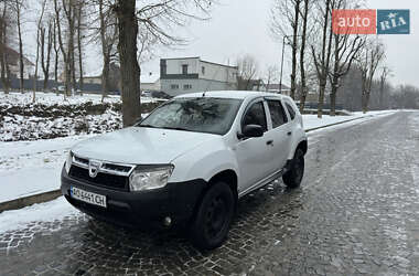 Позашляховик / Кросовер Dacia Duster 2012 в Сваляві