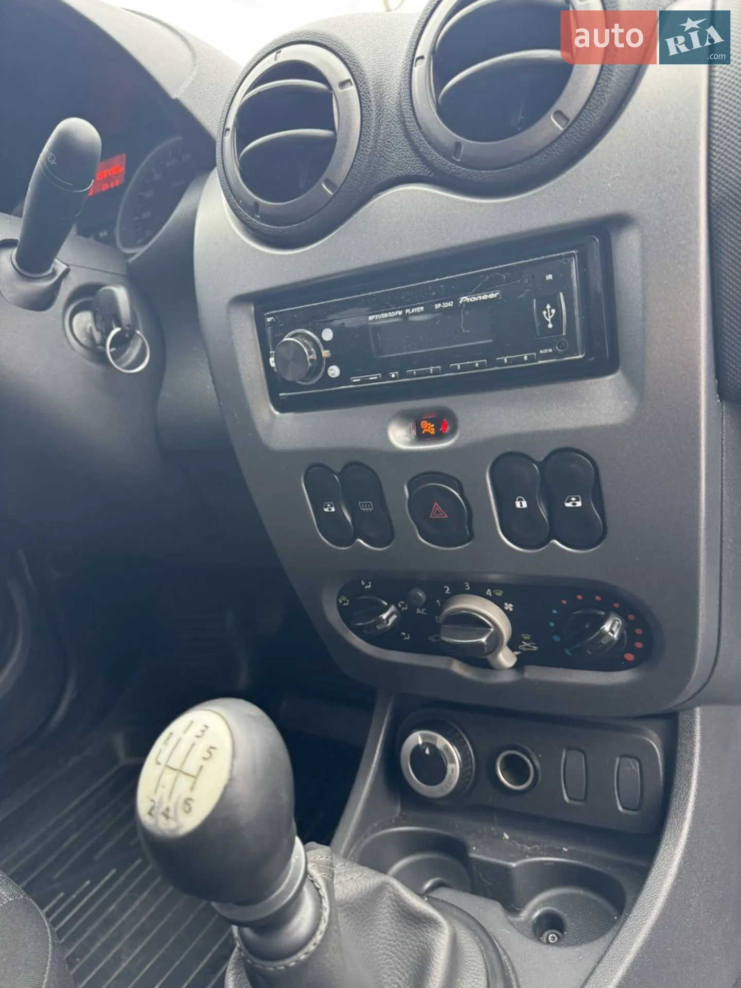 2011 Dacia Duster - мініатюра 18