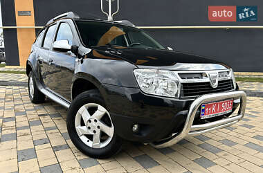 Позашляховик / Кросовер Dacia Duster 2012 в 