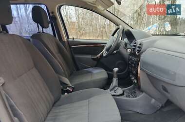 Позашляховик / Кросовер Dacia Duster 2012 в 