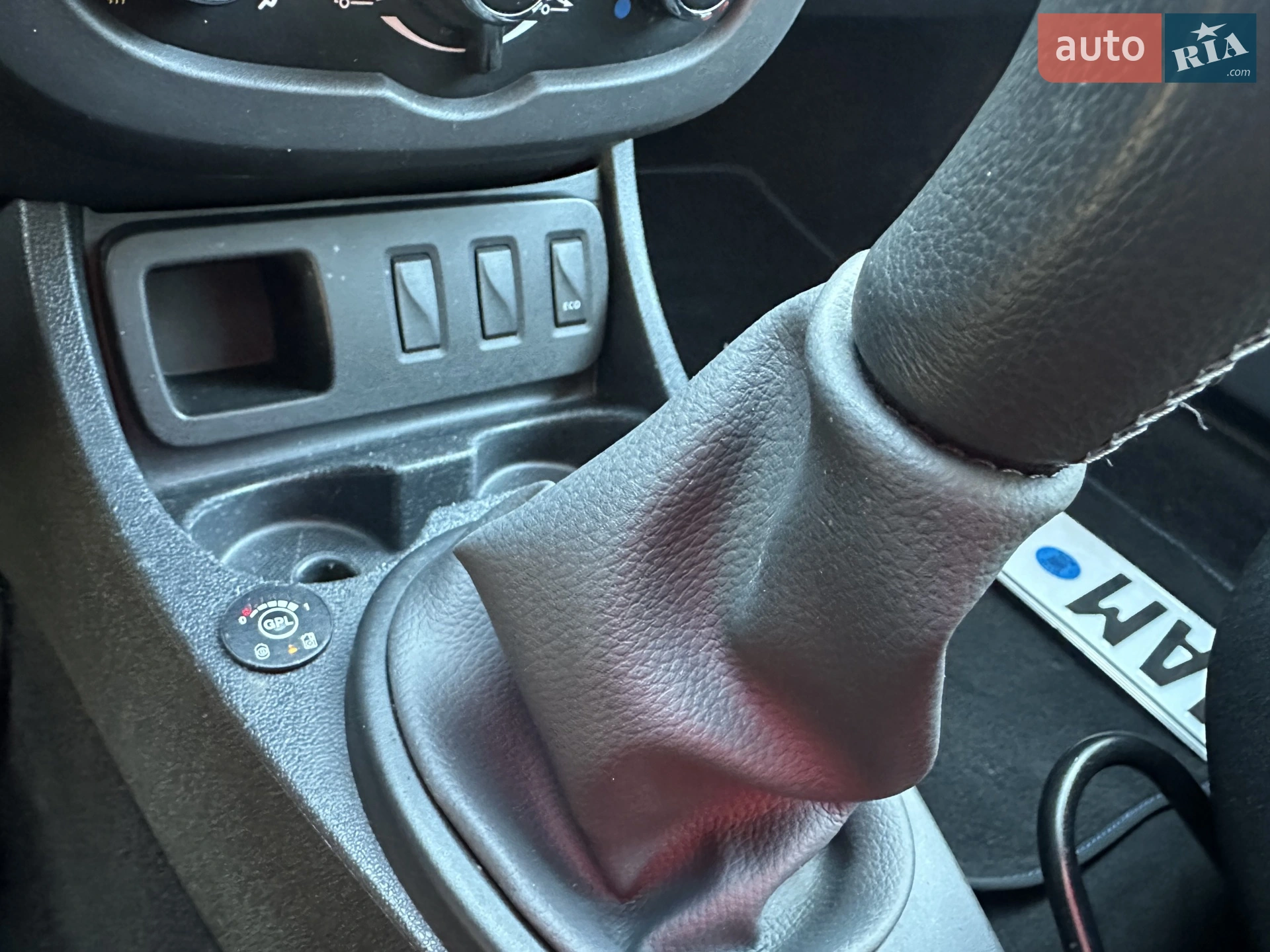 2015 Dacia Duster - мініатюра 31