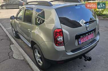 Внедорожник / Кроссовер Dacia Duster 2013 в 
