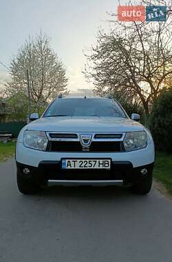 Внедорожник / Кроссовер Dacia Duster 2011 в 