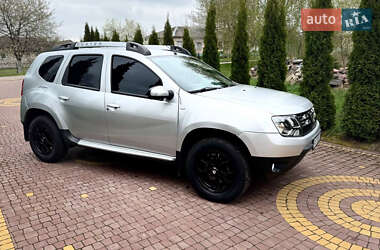 Позашляховик / Кросовер Dacia Duster 2014 в 