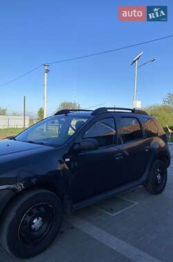 Позашляховик / Кросовер Dacia Duster 2010 в 